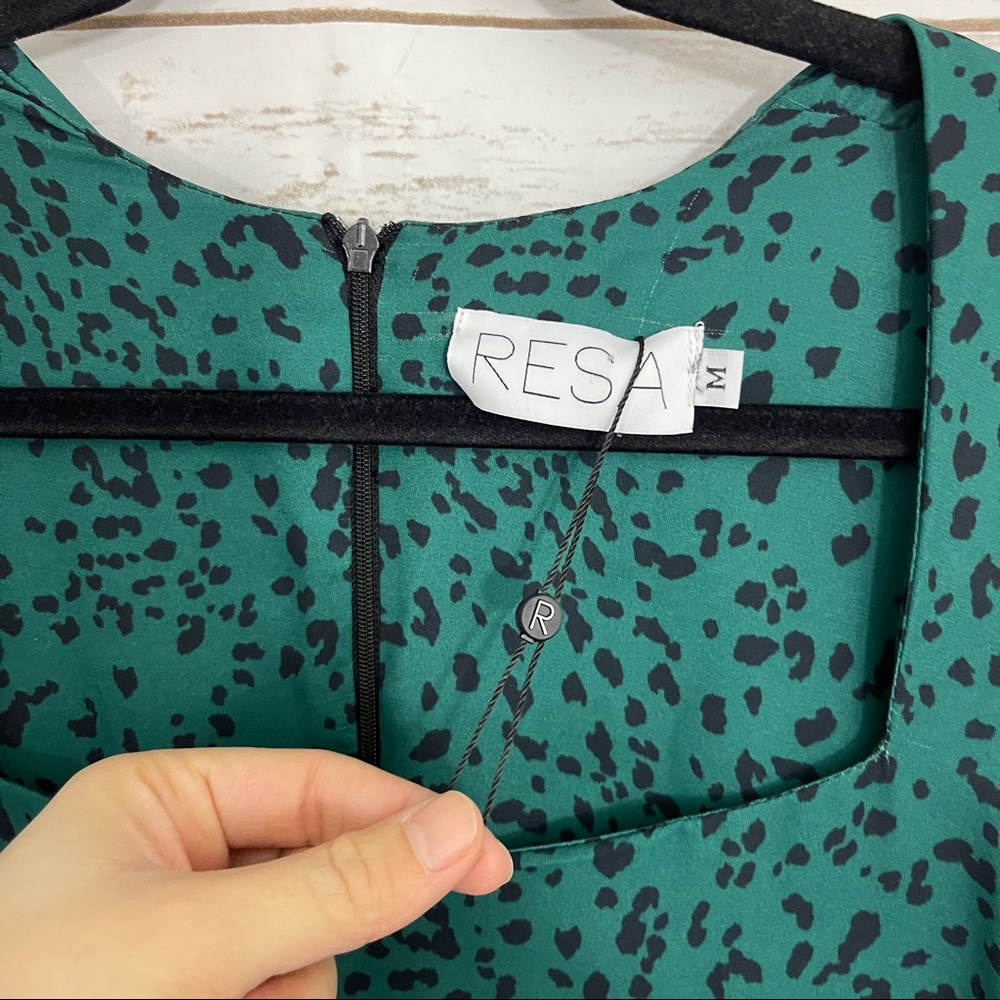 RESA Revolve Green Animal Print Square Neck Mini Dress NWOT - Picture 4 of 8